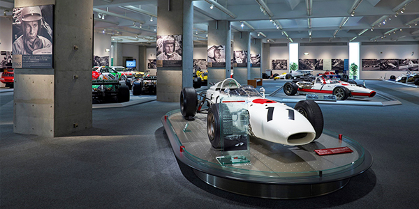 Große Wiedereröffnung der Honda Collection Hall. 